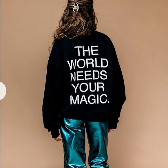 Dressed in LALA oversized crew smiley the world needs your magic sweatshirt - Picture 2 of 5